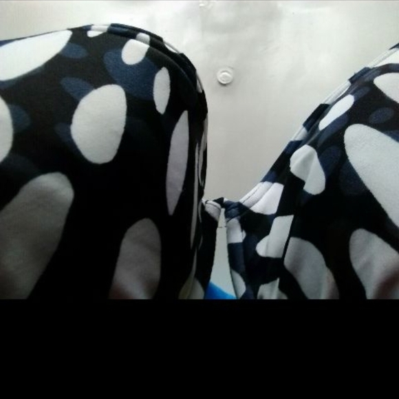 Victoria's Secret Black and White Bikini with Green Skirt - Picture 3 of 5